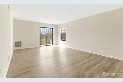 1507 Woodbridge Commons Way, Iselin, NJ 08830 - Photo 4