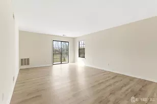 1507 Woodbridge Commons Way, Iselin, NJ 08830 - Photo 4