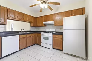 1507 Woodbridge Commons Way, Iselin, NJ 08830 - Photo 8