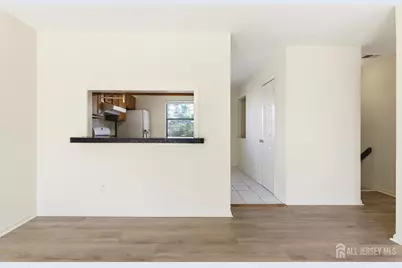 1507 Woodbridge Commons Way, Iselin, NJ 08830 - Photo 6