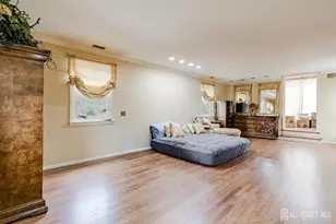 950 Schweitzer Pl, North Brunswick Township, NJ 08902 - Photo 20