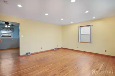 1 Zoar Street, Fords, NJ 08863 - Photo 6