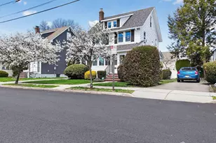 182 Rowland Pl, Woodbridge Township, NJ 07095 - Photo 2