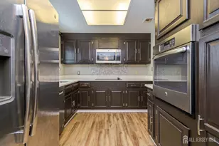 217 Mayflower Way, Monroe Township, NJ 08831 - Photo 2