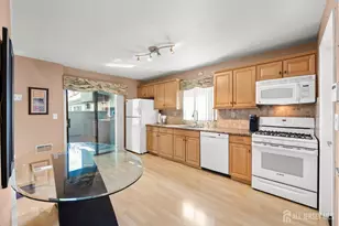 106 Westgate Dr, Edison, NJ 08820 - Photo 14