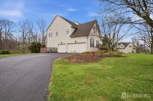 2 Picasso Ct, Franklin Township, NJ 08873 - Photo 2