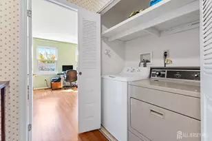 106 Wilshire Ct, Old Bridge Township, NJ 08857 - Photo 22