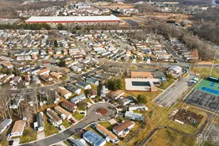 24 Whitman Rd, North Brunswick Township, NJ 08902 - Photo 4