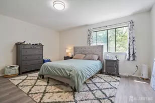 165 NE Essex Ave, Metuchen, NJ 08840 - Photo 10