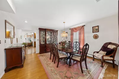 932 Beatrice Parkway, Edison, NJ 08820 - Photo 6