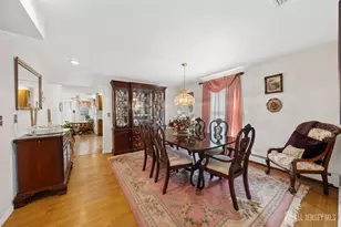 932 Beatrice Pkwy, Edison, NJ 08820 - Photo 6