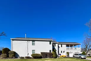 932 Beatrice Pkwy, Edison, NJ 08820 - Photo 2