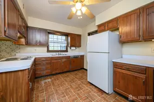 105 Morning Glory Rd, Warren Township, NJ 07059 - Photo 12