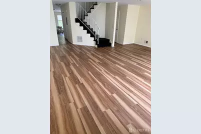 813 Plymouth Road, North Brunswick Township, NJ 08902 - Photo 4