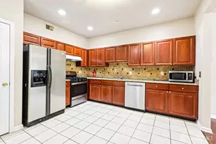 270 Pinelli Dr, Piscataway Township, NJ 08854 - Photo 2
