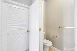 270 Pinelli Dr, Piscataway Township, NJ 08854 - Photo 22
