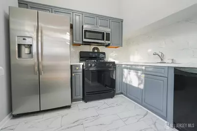 160 Brown Avenue, Iselin, NJ 08830 - Photo 8
