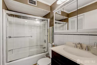 5 Chelsea Court, Sayreville, NJ 08859 - Photo 22