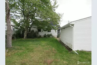 11 Eisenhower Drive, Sayreville, NJ 08872 - Photo 24