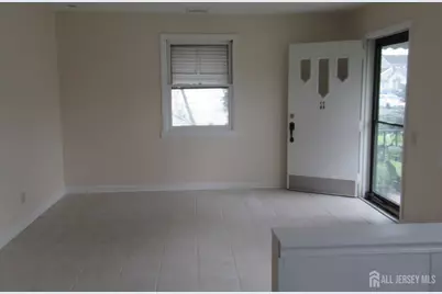 11 Eisenhower Drive, Sayreville, NJ 08872 - Photo 4