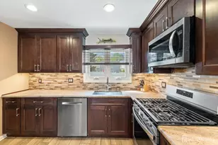 19 Tulip Dr, Old Bridge Township, NJ 08857 - Photo 16