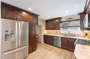19 Tulip Dr, Old Bridge Township, NJ 08857 - Photo 14