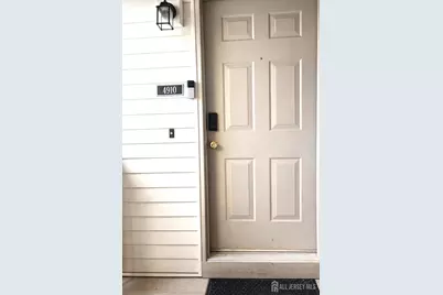 4910 Ravens Crest Dr Drive, Plainsboro Township, NJ 08536 - Photo 2