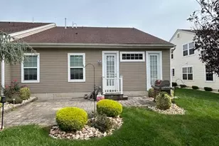 35 Timber Hill Dr, Monroe Township, NJ 08831 - Photo 4
