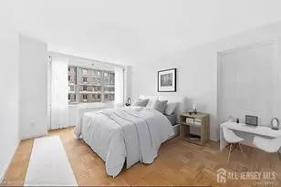 77 W 55th St, New York, NY 10019 - Photo 2