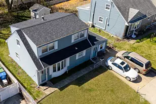 42 Kendall Dr, Sayreville, NJ 08859 - Photo 2