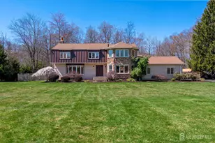 262 Skyline Dr, Long Hill, NJ 07946 - Photo 2