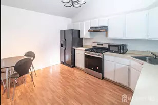 175 Penn Ct, Old Bridge Township, NJ 07747 - Photo 4