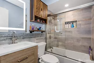 524 Westgate Dr, Edison, NJ 08820 - Photo 28