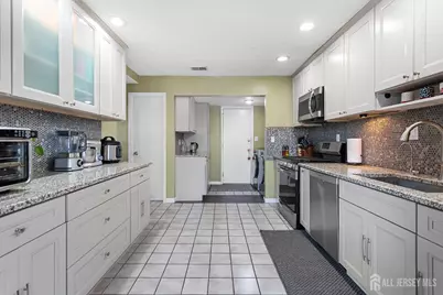 524 Westgate Drive, Edison, NJ 08820 - Photo 8