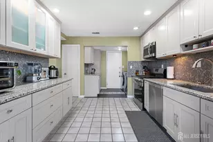 524 Westgate Dr, Edison, NJ 08820 - Photo 8
