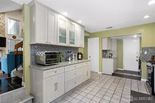 524 Westgate Dr, Edison, NJ 08820 - Photo 14