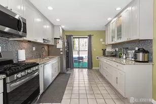 524 Westgate Dr, Edison, NJ 08820 - Photo 14