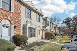 204 Hampshire Ct, Piscataway Township, NJ 08854 - Photo 2