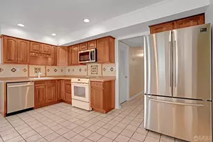 8 Farrington St, Edison, NJ 08820 - Photo 12