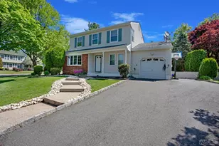 8 Farrington St, Edison, NJ 08820 - Photo 2