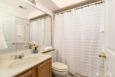 1125 Waterford Drive W, Edison, NJ 08817 - Photo 22