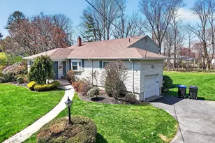 39 Canterbury Rd, East Brunswick Township, NJ 08816 - Photo 1