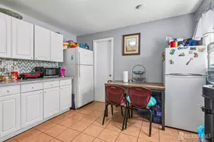 208 Gordon St, Perth Amboy, NJ 08861 - Photo 10