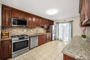 197 Westgate Dr, Edison, NJ 08820 - Photo 28