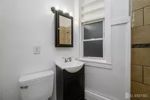 661 Kennedy Blvd, Bayonne, NJ 07002 - Photo 10