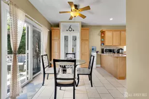 29 Tower Rd, Edison, NJ 08820 - Photo 14