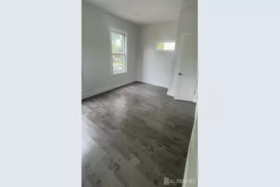 21 Oak Street, East Orange, NJ 07018 - Photo 2