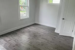 21 Oak St, East Orange, NJ 07018 - Photo 2