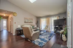 88 Crabapple Ln, Franklin Township, NJ 08823 - Photo 2