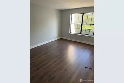 1008 Hidden Village Drive, Perth Amboy, NJ 08861 - Photo 8
